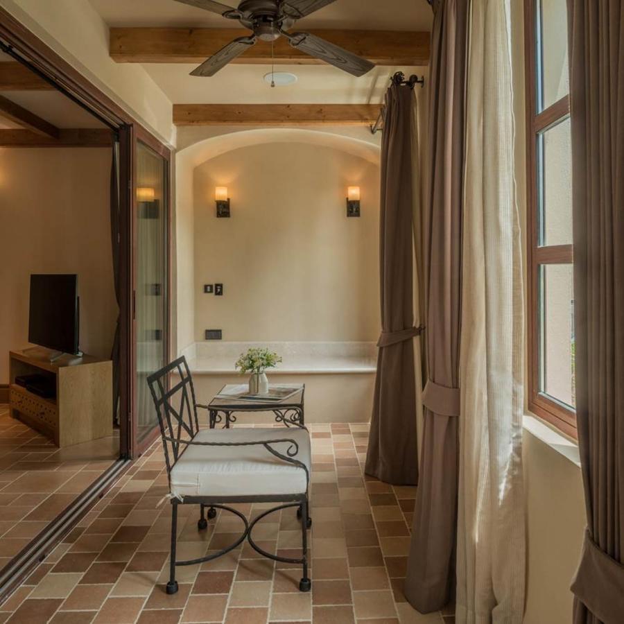 Toscana Town Square Suites Mu Si Extérieur photo