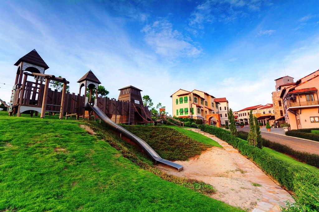Toscana Town Square Suites Mu Si Extérieur photo