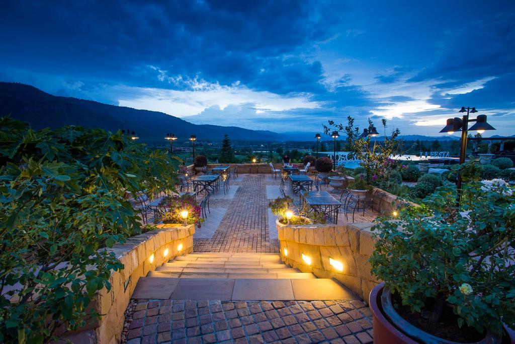 Toscana Town Square Suites Mu Si Extérieur photo