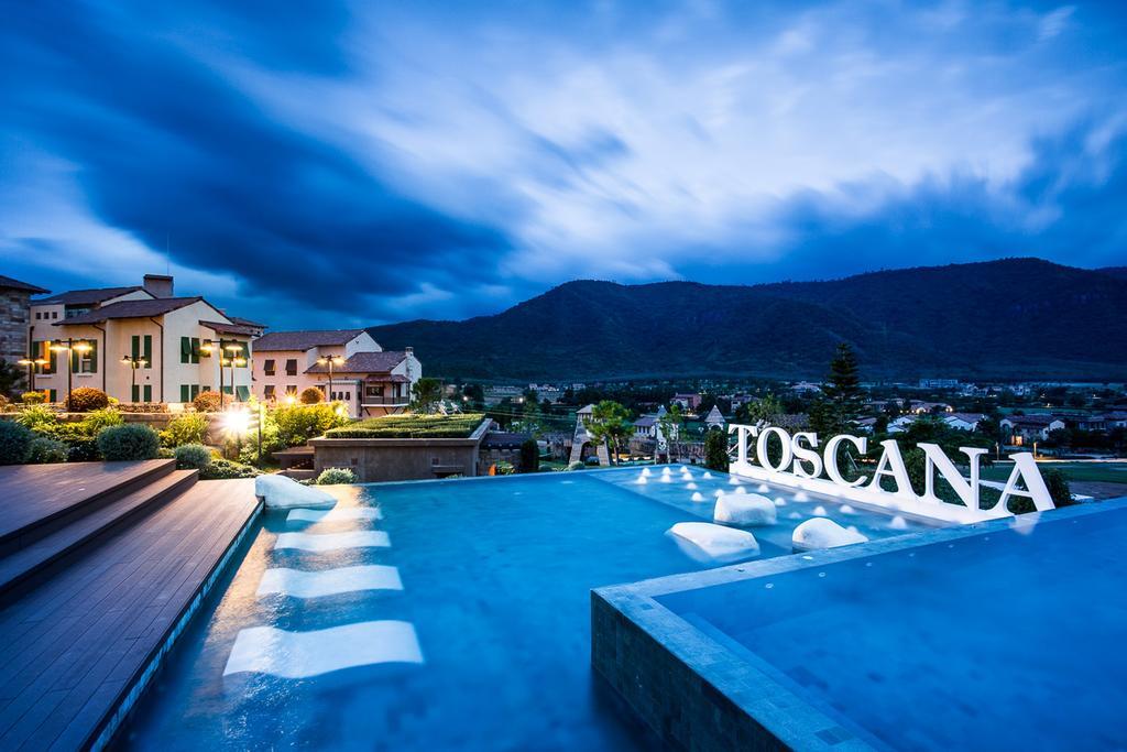 Toscana Town Square Suites Mu Si Extérieur photo