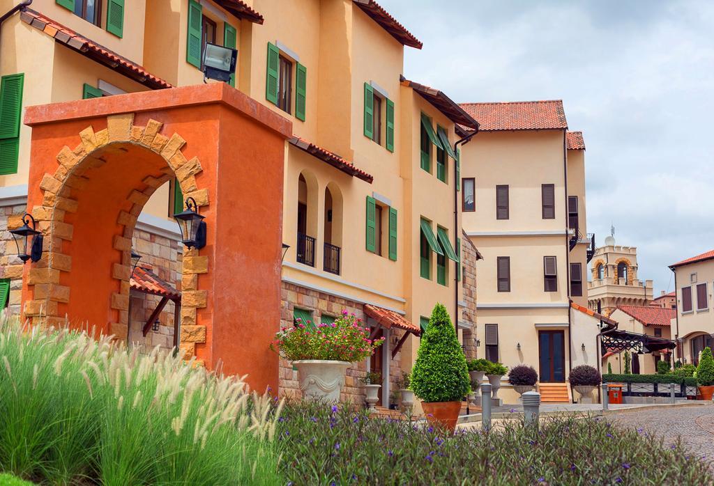 Toscana Town Square Suites Mu Si Extérieur photo